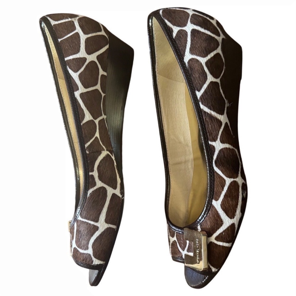 Michael Kors Beverly Demi Wedge Cow Hair Shoes Giraffe Print‎ Gold-tone plate 9M